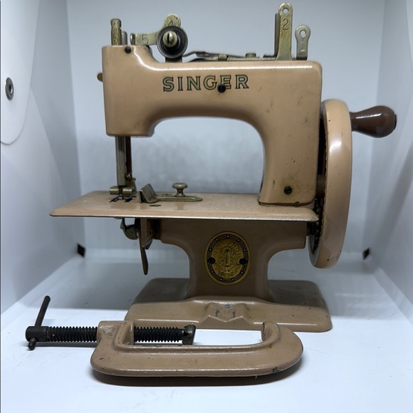 Singer Other - Singer Miniature Sewing Machine